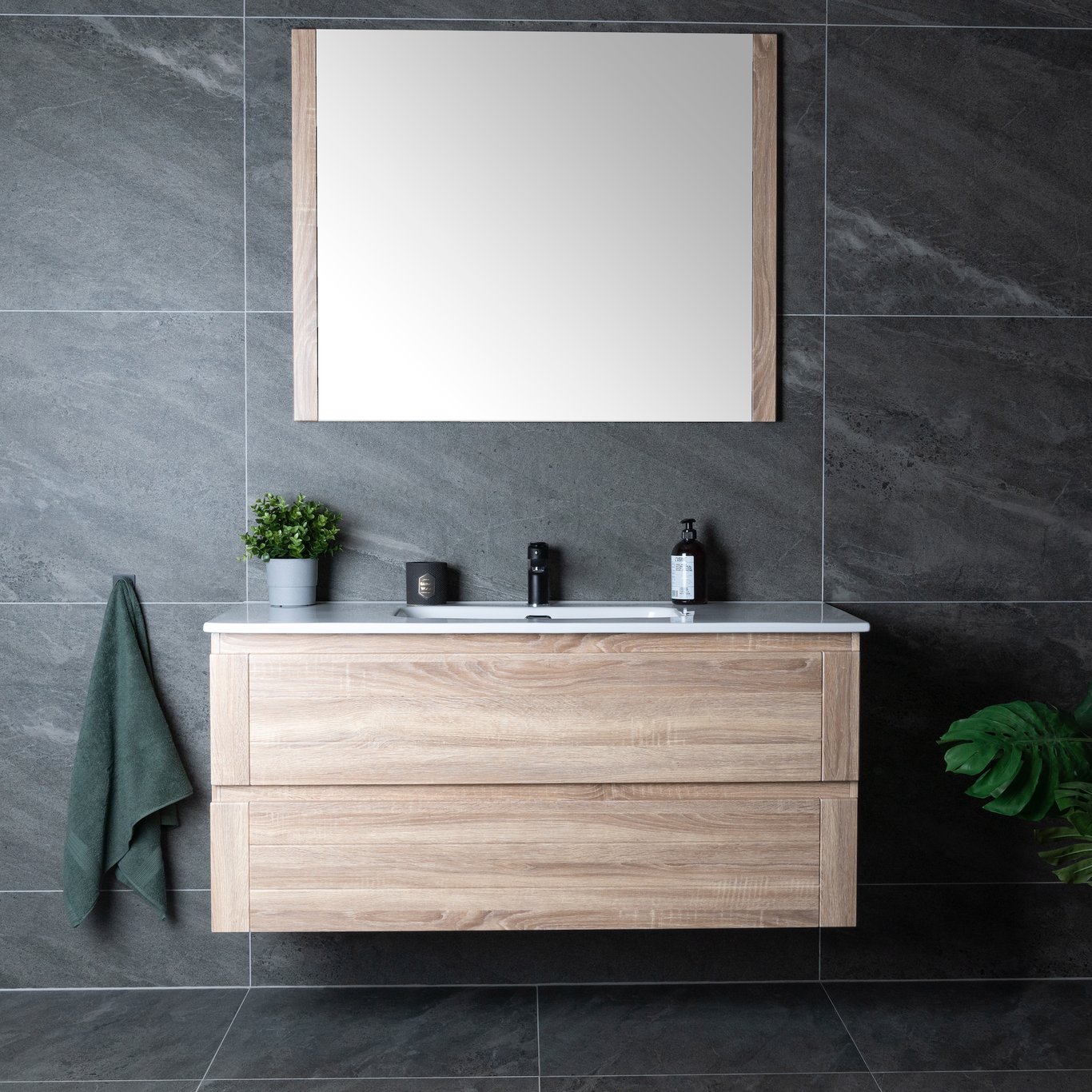 LIND FOREST 100 BADEROMSMØBEL LIND FOREST 100 BADEROMSMØBEL