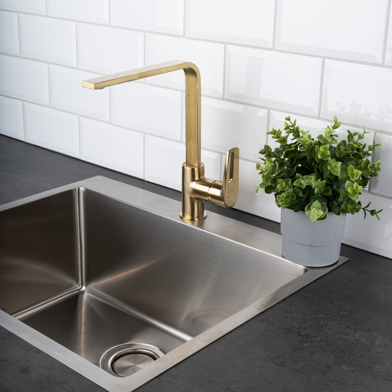 CELESTE STOKE KJØKKENARMATUR, MESSING CELESTE STOKE KJØKKENARMATUR, MESSING