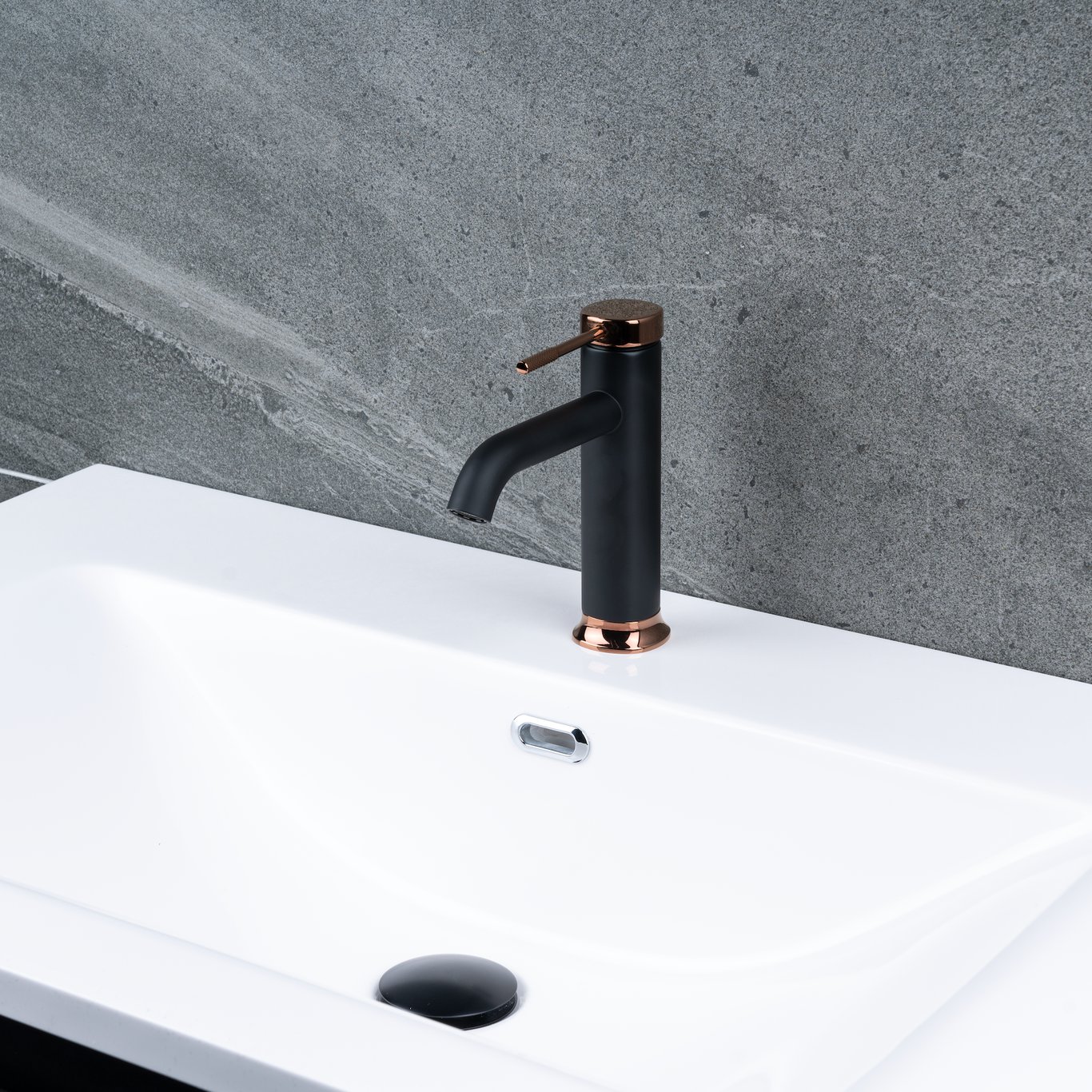 CELESTE WAKEFIELD SERVANTBATTERI, KOBBER/MATT SORT CELESTE WAKEFIELD SERVANTBATTERI, KOBBER/MATT SORT