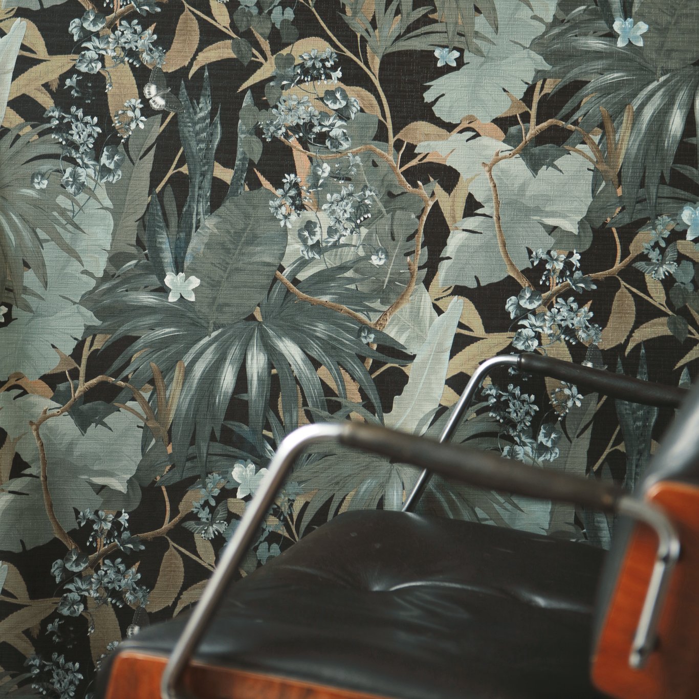 DESERT LODGE BOTANICAL VINYLTAPET GRÅ/SORT VAREPRØVE DESERT LODGE BOTANICAL VINYLTAPET GRÅ/SORT VAREPRØVE