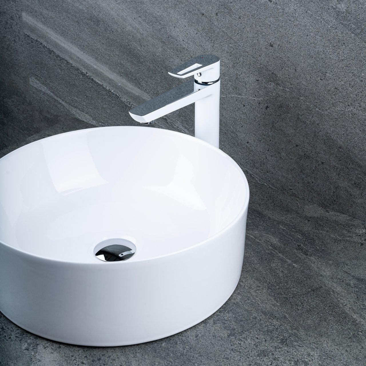 CELESTE MARLOW SERVANTBATTERI HØY, KROM/HVIT CELESTE MARLOW SERVANTBATTERI HØY, KROM/HVIT