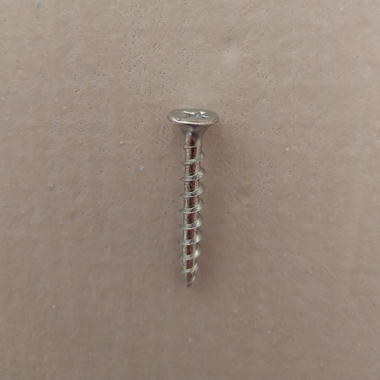 VETPRO SKRUE 32MM POS 100 STK VETPRO SKRUE 32MM POS 100 STK