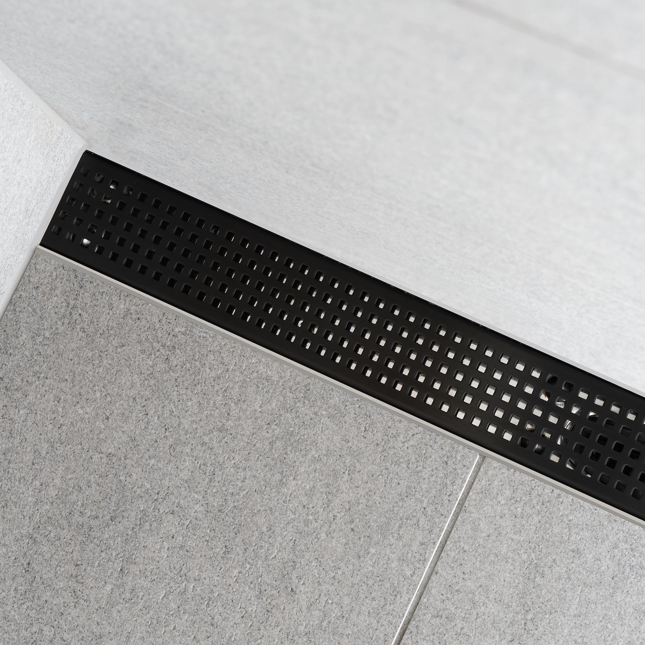 PURUS LINE RIST CHESS 800MM MATT SORT PURUS LINE RIST CHESS 800MM MATT SORT