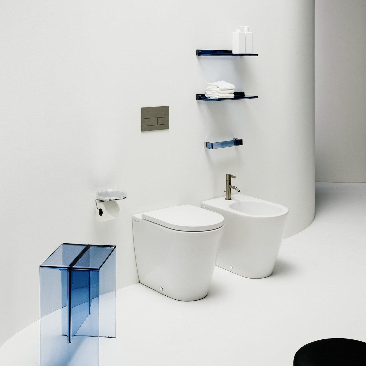 LAUFEN KARTELL HÅNDKLESTATIV 60 CM GJENNOMSIKTIG LAUFEN KARTELL HÅNDKLESTATIV 60 CM GJENNOMSIKTIG