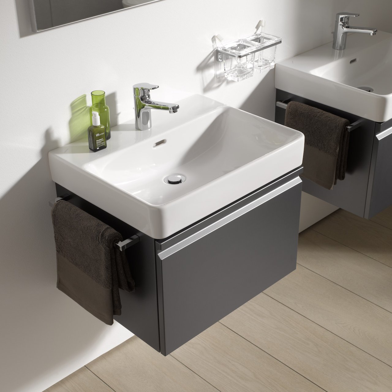 LAUFEN PRO S SERVANTSKAP 66,5 CM 1 SKUFF & 1 INNVENDIG SKUFF GRAFITTGRÅ LAUFEN PRO S SERVANTSKAP 66,5 CM 1 SKUFF & 1 INNVENDIG SKUFF GRAFITTGRÅ