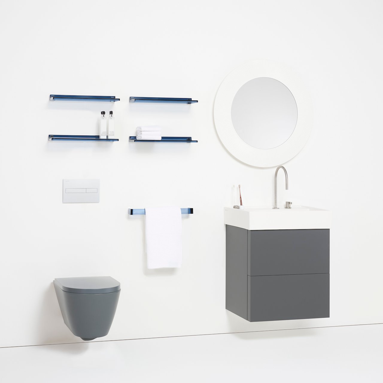 LAUFEN KARTELL HYLLE VEGGMONTERT BLÅ LAUFEN KARTELL HYLLE VEGGMONTERT BLÅ