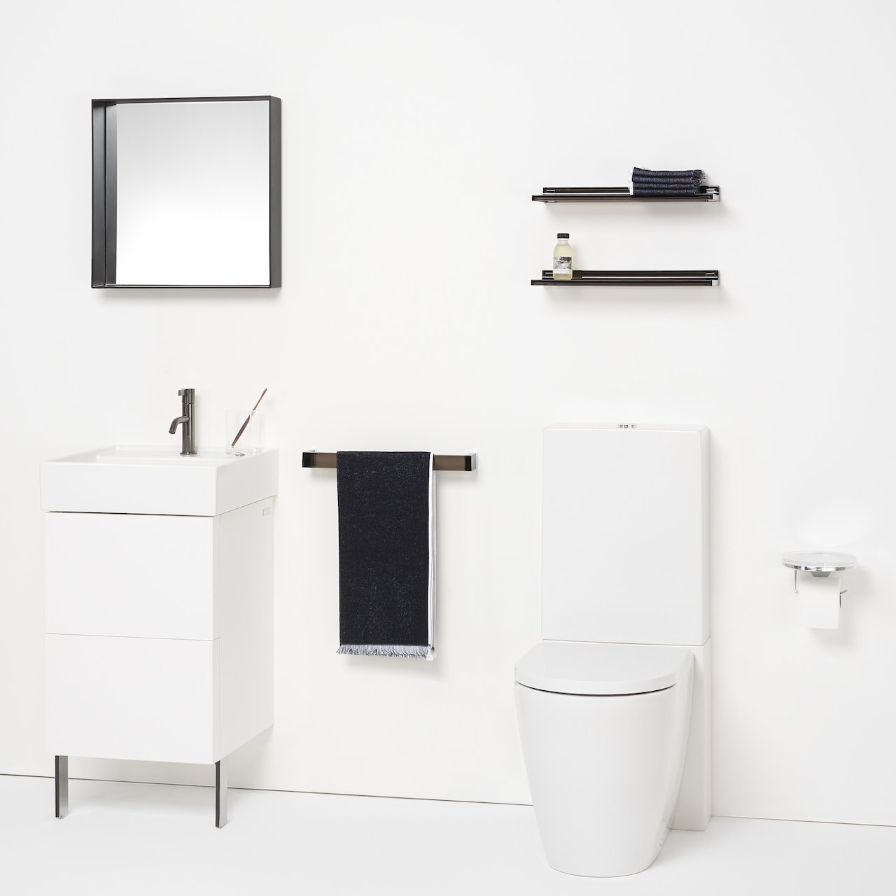 LAUFEN KARTELL HÅNDKLESTATIV 30 CM BLÅ LAUFEN KARTELL HÅNDKLESTATIV 30 CM BLÅ