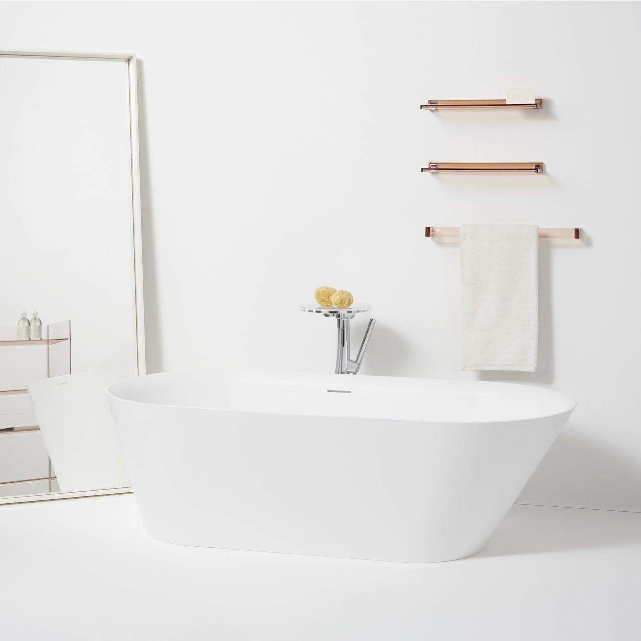 LAUFEN KARTELL HÅNDKLESTATIV 60 CM BLÅ LAUFEN KARTELL HÅNDKLESTATIV 60 CM BLÅ