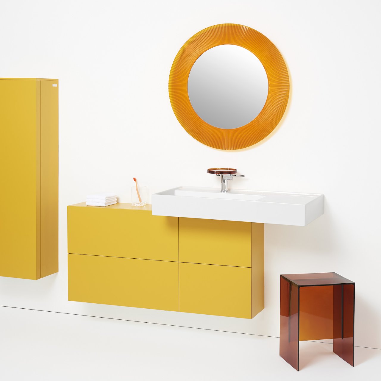 LAUFEN KARTELL SERVANT HYLLE TIL HØYRE U/ARMATURHULL & OVERLØP LCC HVIT