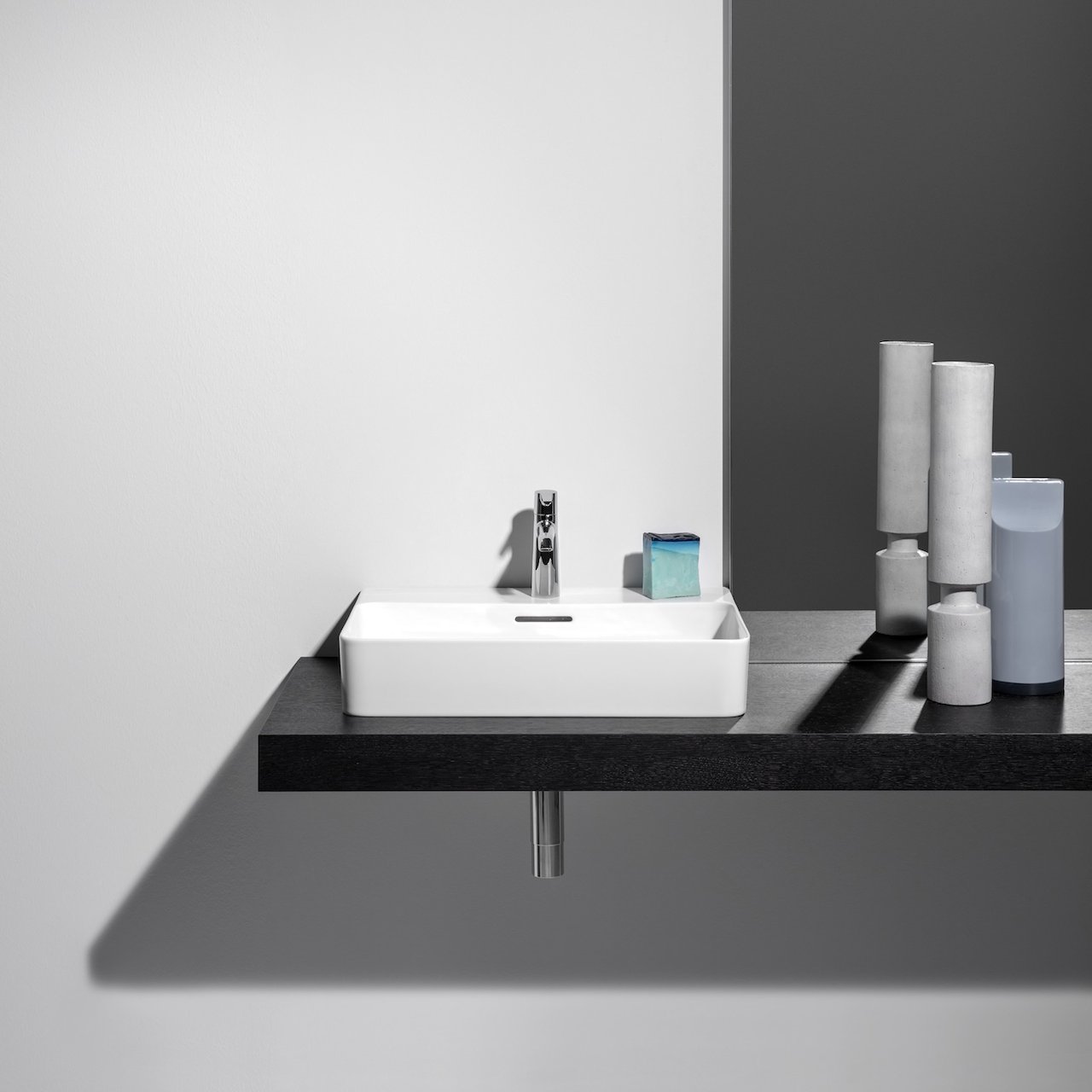 LAUFEN VAL SERVANT 55X42 CM HVIT LAUFEN VAL SERVANT 55X42 CM HVIT