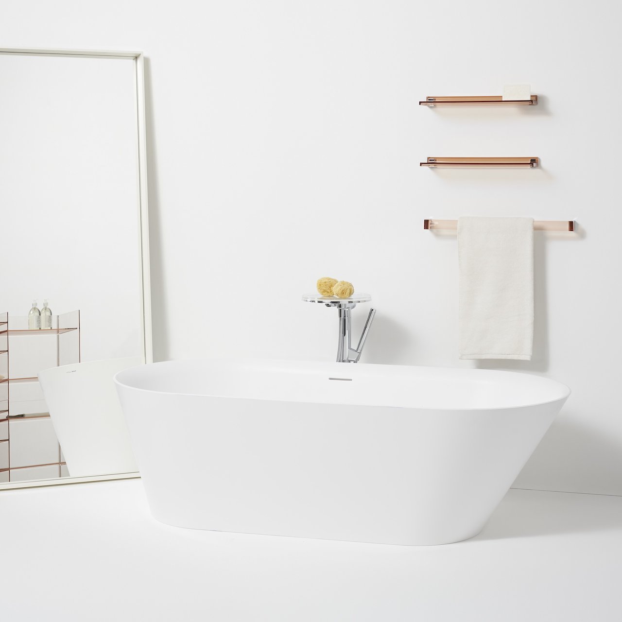 LAUFEN KARTELL HÅNDKLESTATIV 60 CM PULVERROSA LAUFEN KARTELL HÅNDKLESTATIV 60 CM PULVERROSA