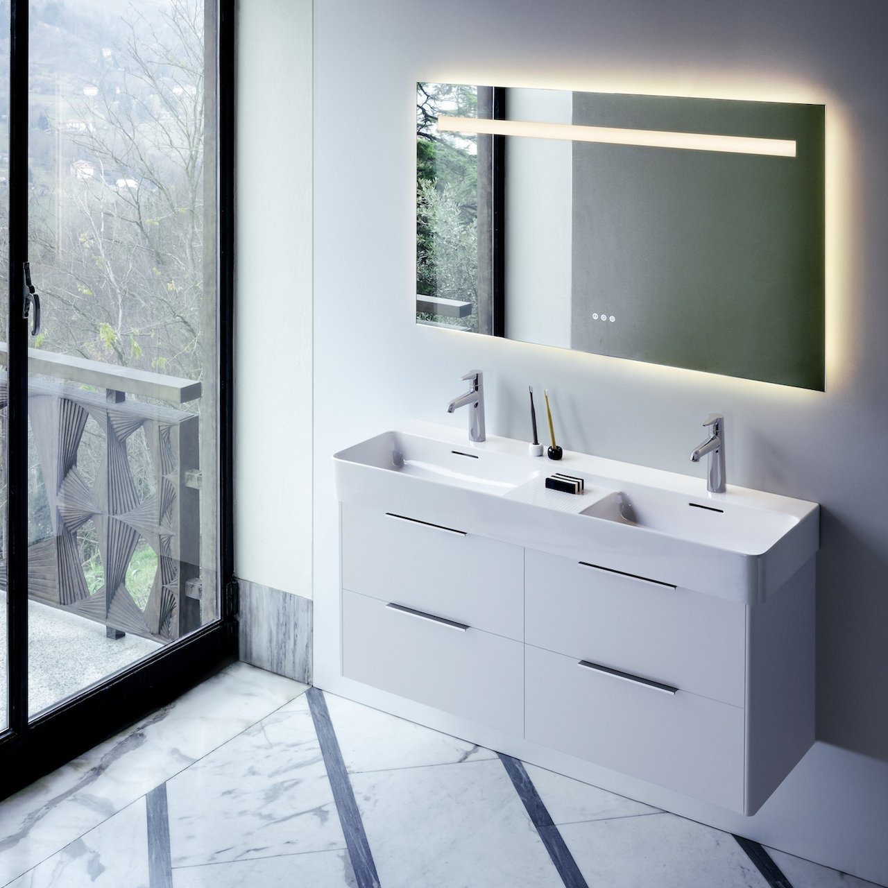 LAUFEN VAL DOBBEL SERVANT 120X42 CM U/ARMATURHULL HVIT LAUFEN VAL DOBBEL SERVANT 120X42 CM U/ARMATURHULL HVIT