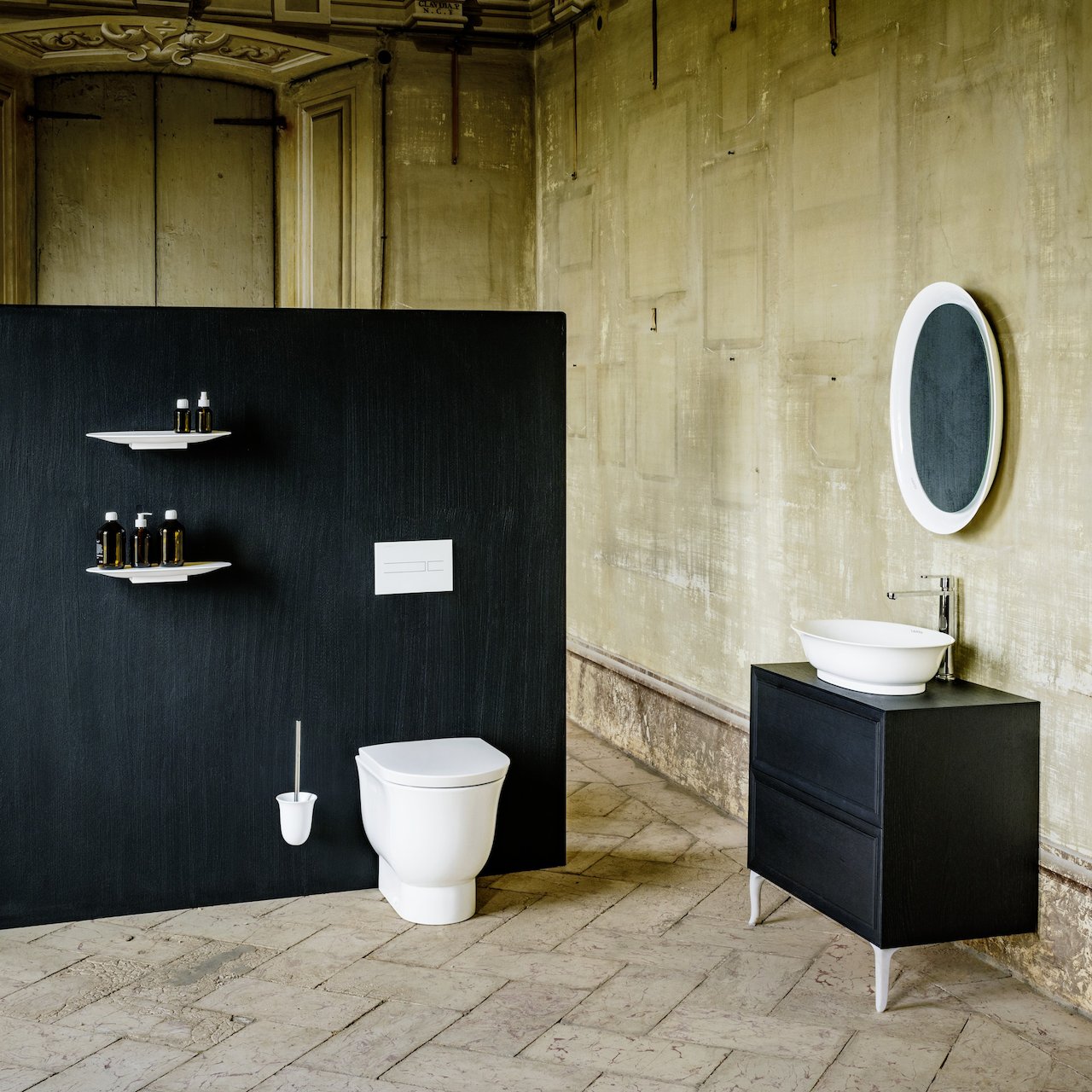 LAUFEN NEW CLASSIC PORSELENSHYLLE 42X16,5 CM HVIT