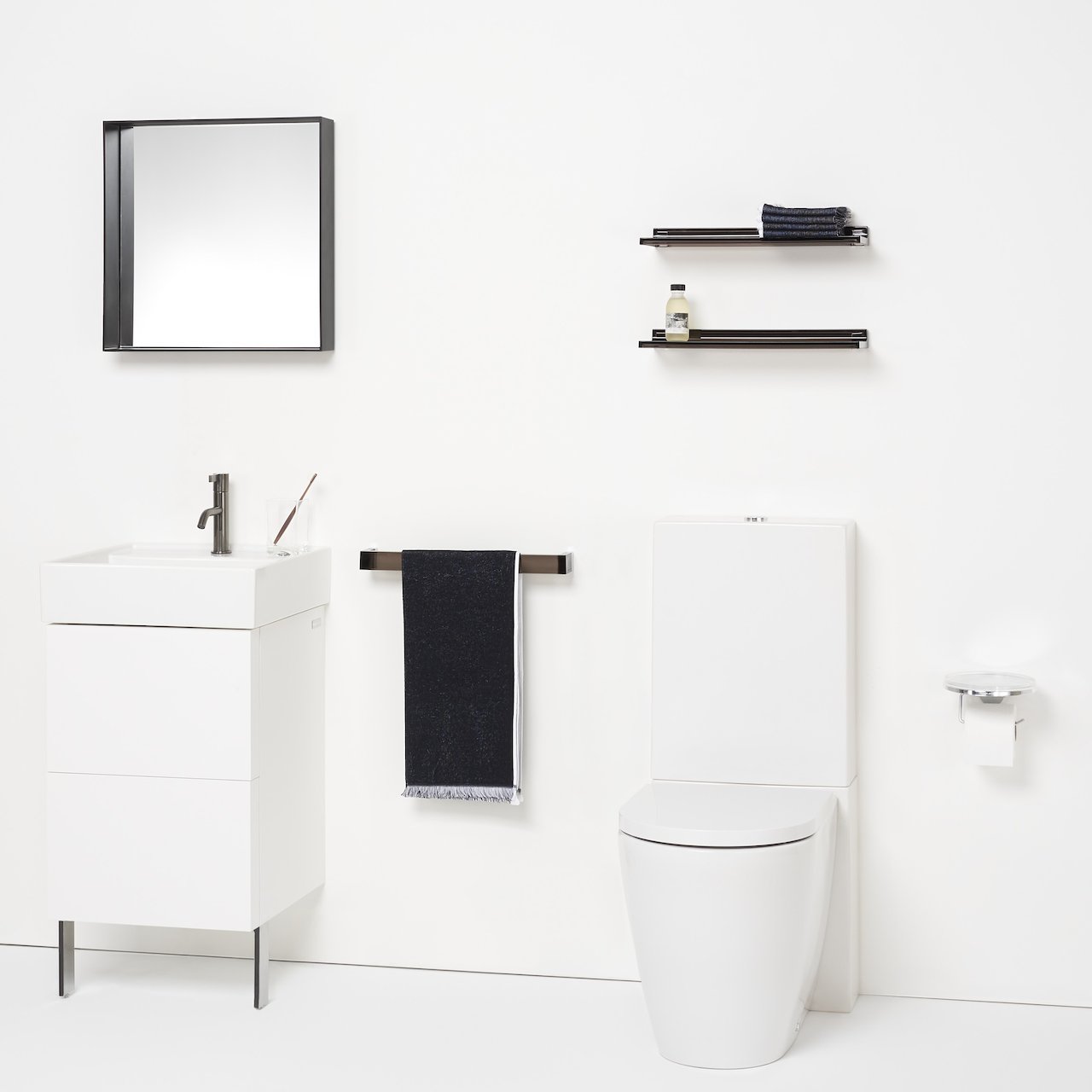 LAUFEN KARTELL PAPIRHOLDER Ø185 MM MED FAT/BOLLE GJENNOMSIKTIG KRYSTALLKLAR LAUFEN KARTELL PAPIRHOLDER Ø185 MM MED FAT/BOLLE GJENNOMSIKTIG KRYSTALLKLAR