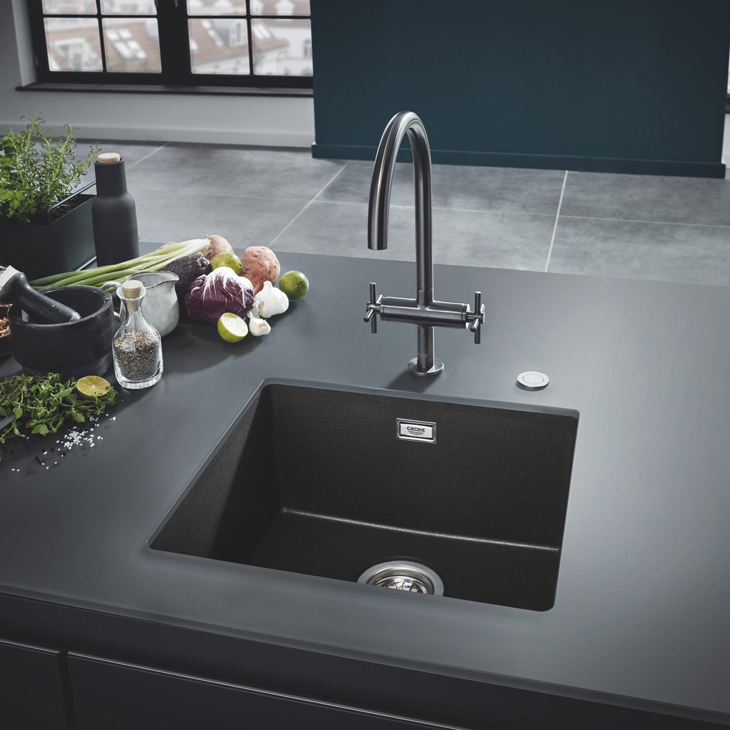 GROHE K700U KJ KKENKUM 45 7 X 40 6 CM SORT KVARTSKOMPOSITT M grohe-k700u-kj-kkenkum-45-7-x-40-6-cm-sort-kvartskompositt-m