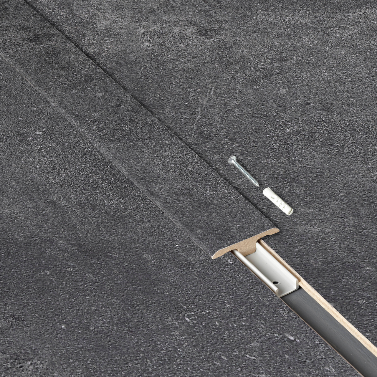 BERRYALLOC T-LIST 0,9 M VULCANO BLACK