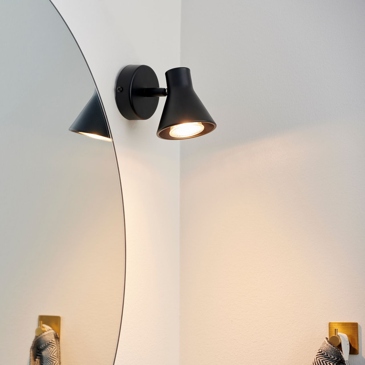 NORDLUX EIK VEGGLAMPE GU10 MATT SORT