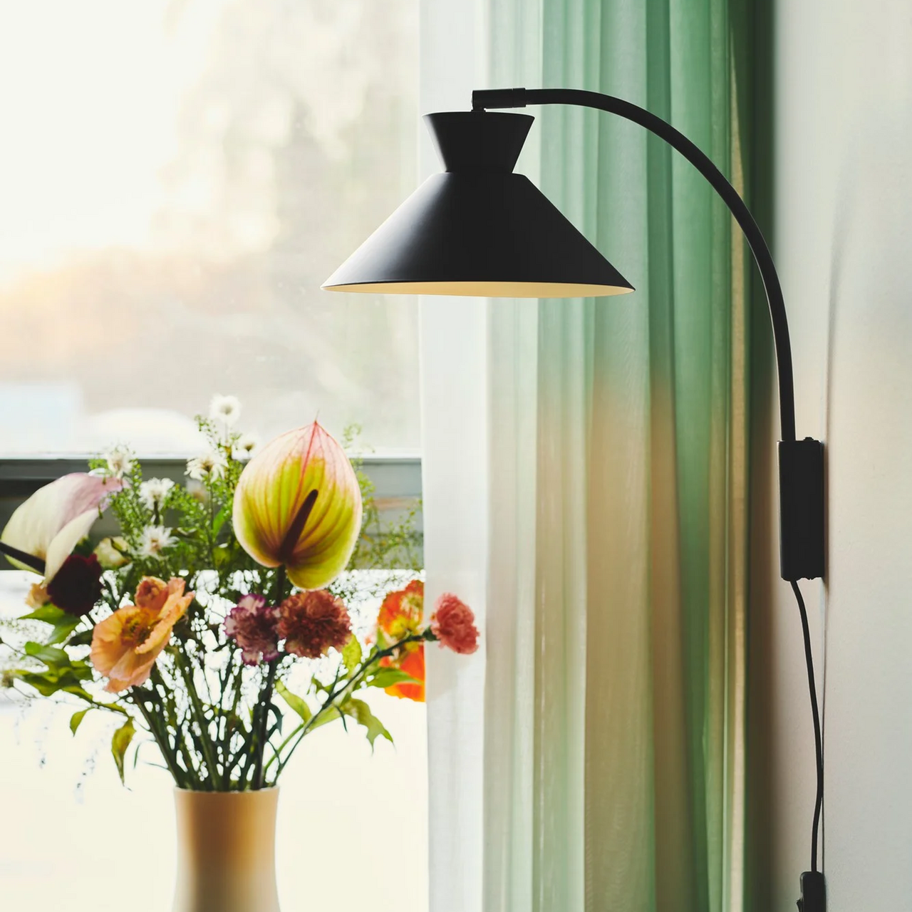 NORDLUX DIAL VEGGLAMPE E27 SORT