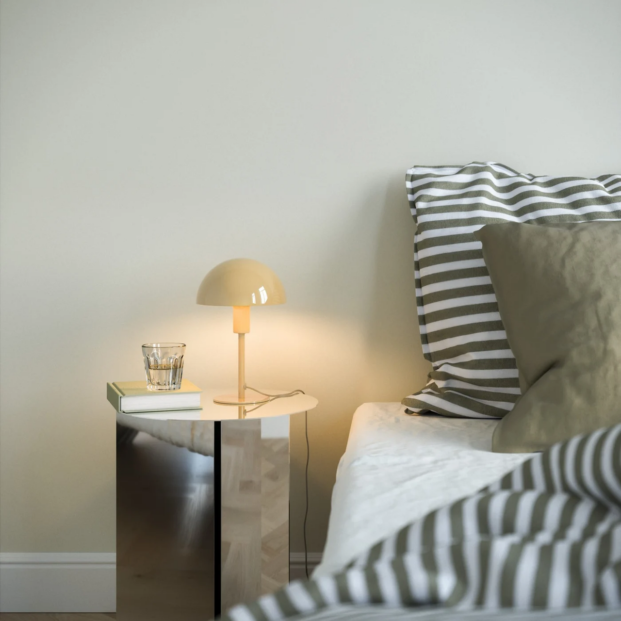 Bordlampe Ellen Mini i metall, gul