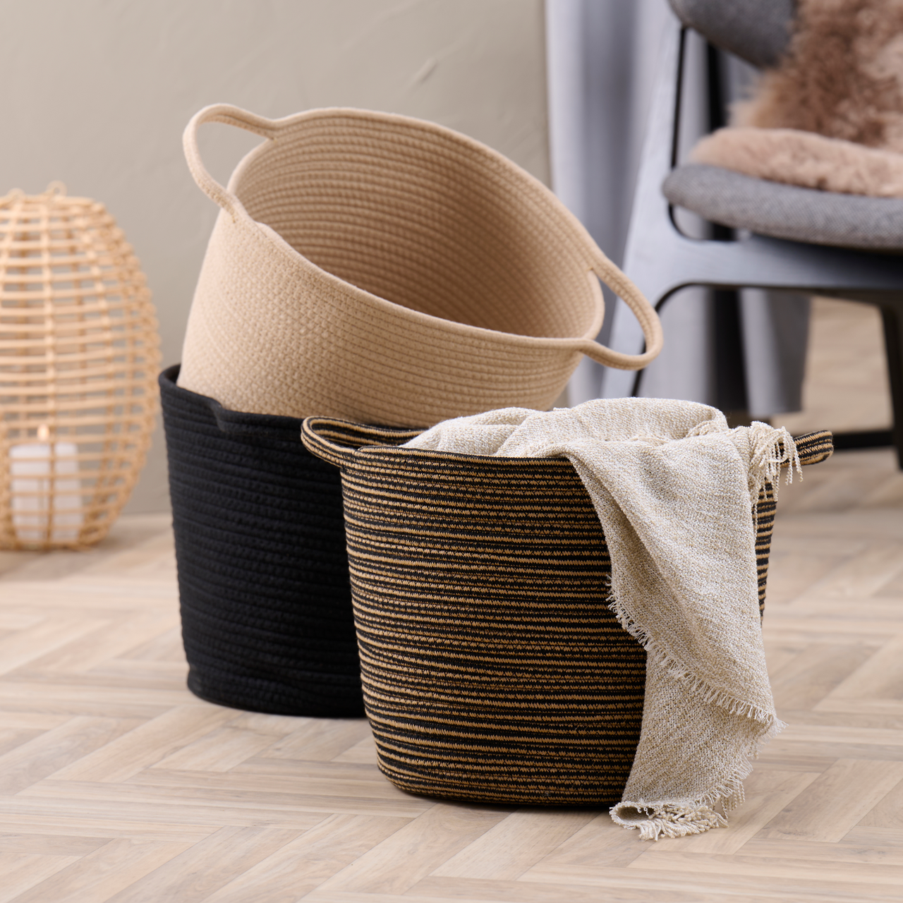 DAY KURV RUND Ø35H29CM M/HÅNDTAK ASSORTERT