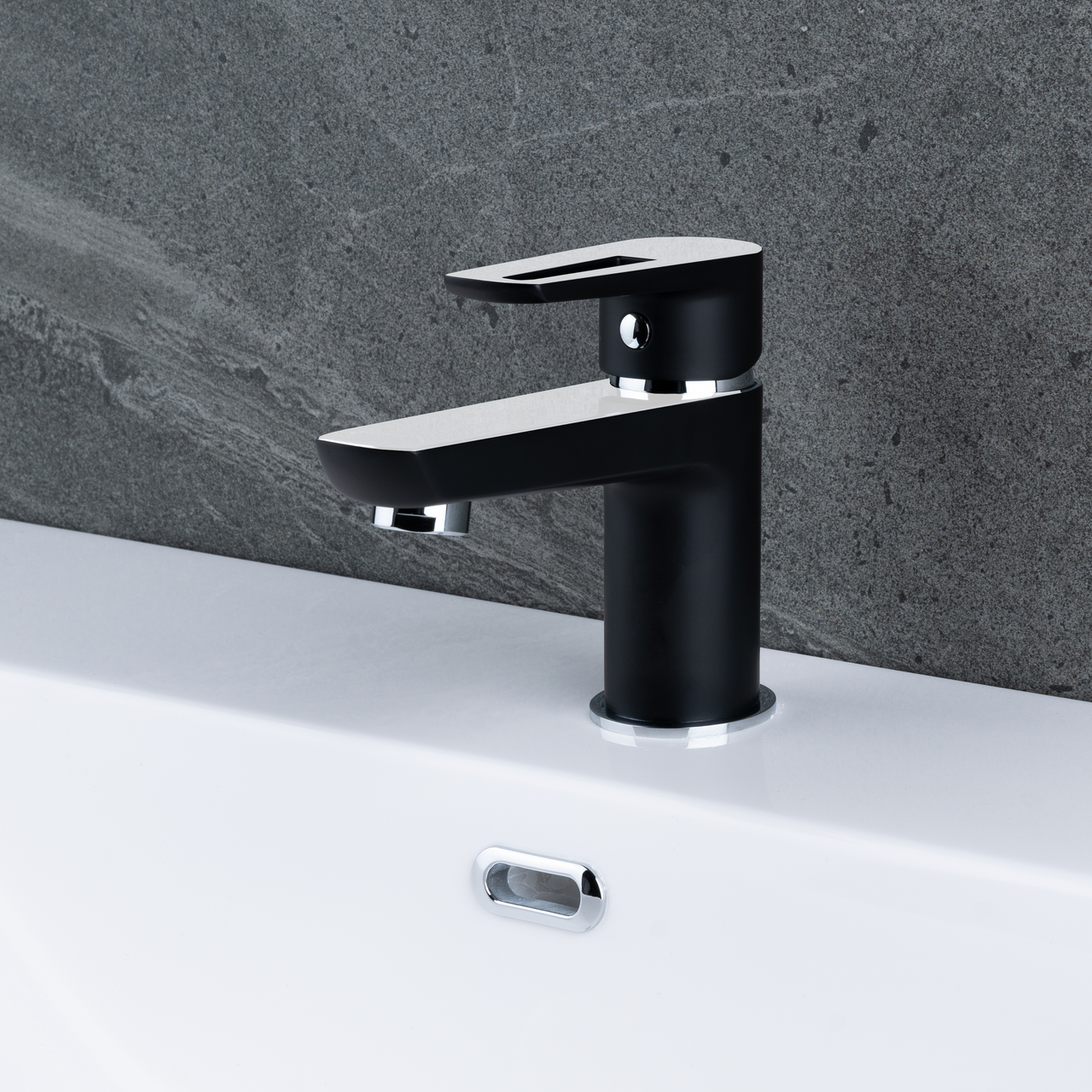 CELESTE MARLOW SERVANTBATTERI KROM/MATT SORT